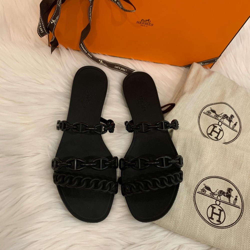 ❌SOLD❌Hermes black Jelly Chain Rubber sandals - Picture 2 of 6